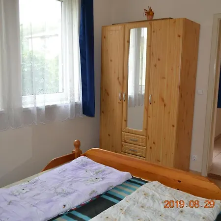 Maurer Szallashelyek - Zalakaros Apartment *